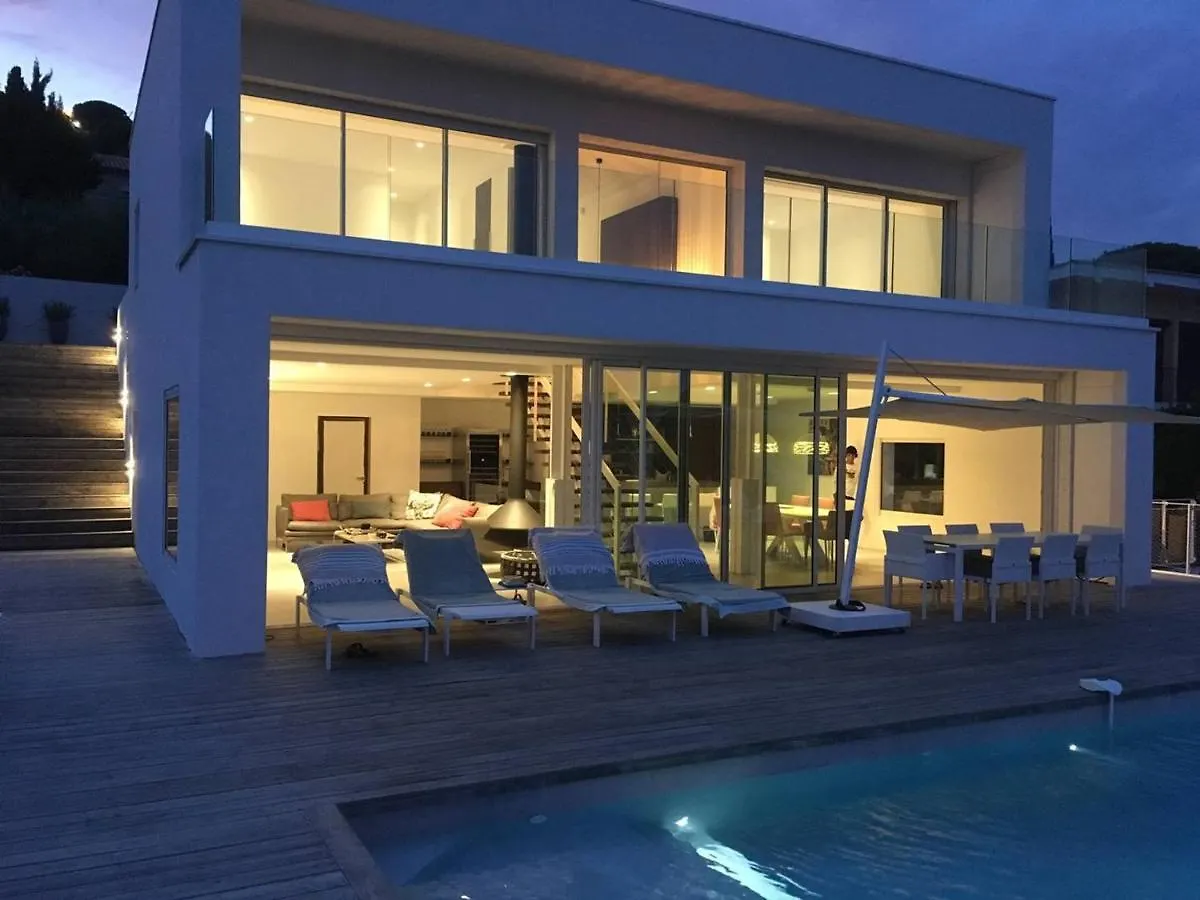 Villa Californienne Avec Piscine Privee Et Climatisation - Fr-1-768-37 Les Issambres 0*,  France